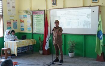 Hadiri MPLS SMK Farmasi Mandiri, Yamin Ajak Siswa Percaya Diri Raih Mimpi 5 IMG 20260714 WA0037