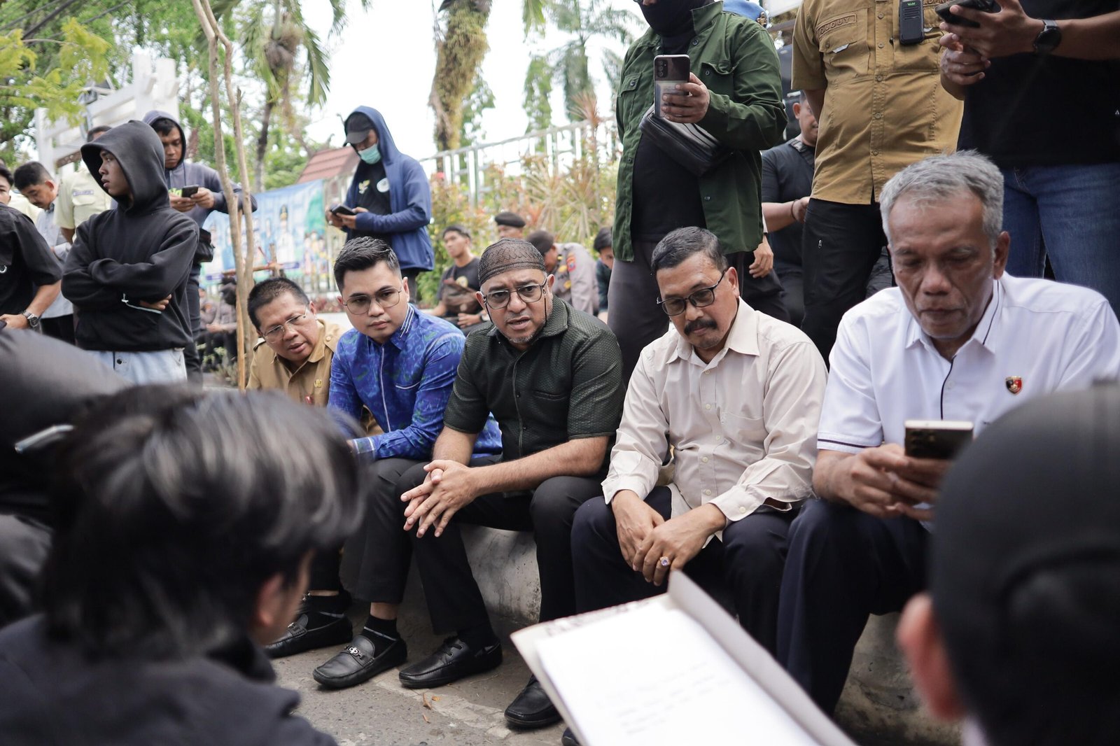 Harry Khairil: Aksi di DPRD Kalsel Cerminan Demokrasi, Aspirasi Warga Akan Ditindaklanjuti 1 IMG 20260715 WA0092 scaled