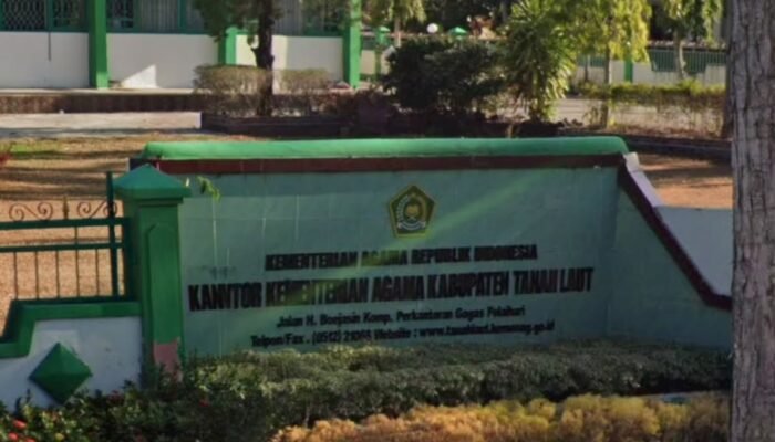 Kepala Kemenag Tanah Laut Dibebastugaskan