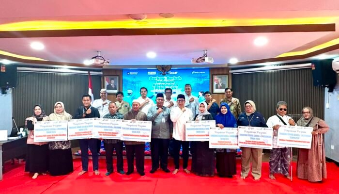Pelindo Regional 3 Subregional Kalimantan Salurkan Santunan Anak Yatim dan Bantuan TJSL