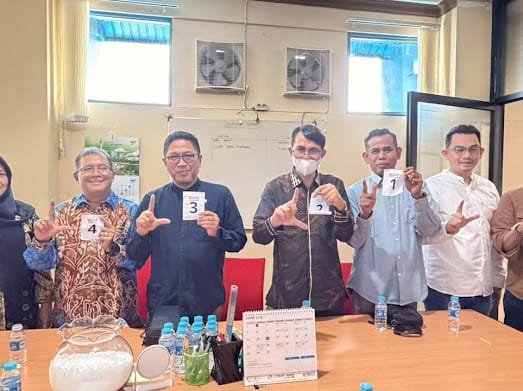 Panitia Tetapkan Nomor Urut Bakal Calon Rektor ULM 1 IMG 20260717 WA0050