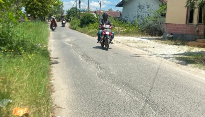 Kondisi Jalan Rusak dan Bergelombang, Perbaikan Jalan Tatah Belayung Diusulkan ke Pusat