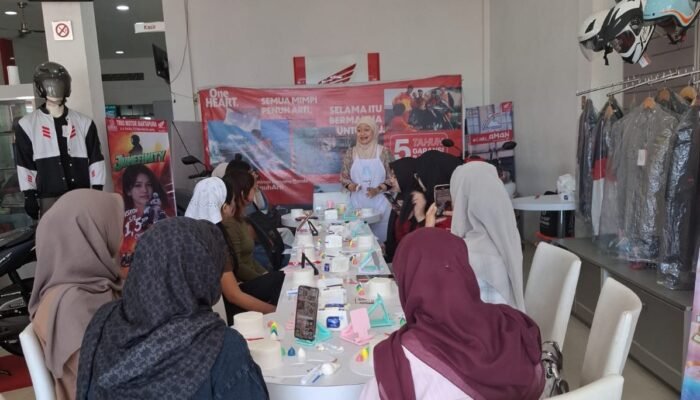 Cake Painting Workshop Honda, Kreasi Manis di Trio Motor Martapura