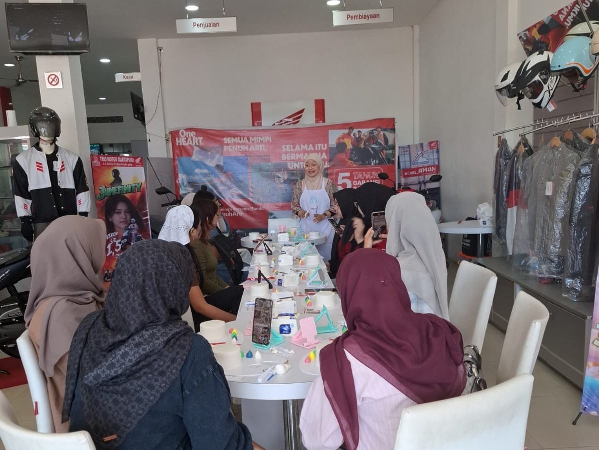 Cake Painting Workshop Honda, Kreasi Manis di Trio Motor Martapura 1 IMG 20260718 WA0033 1