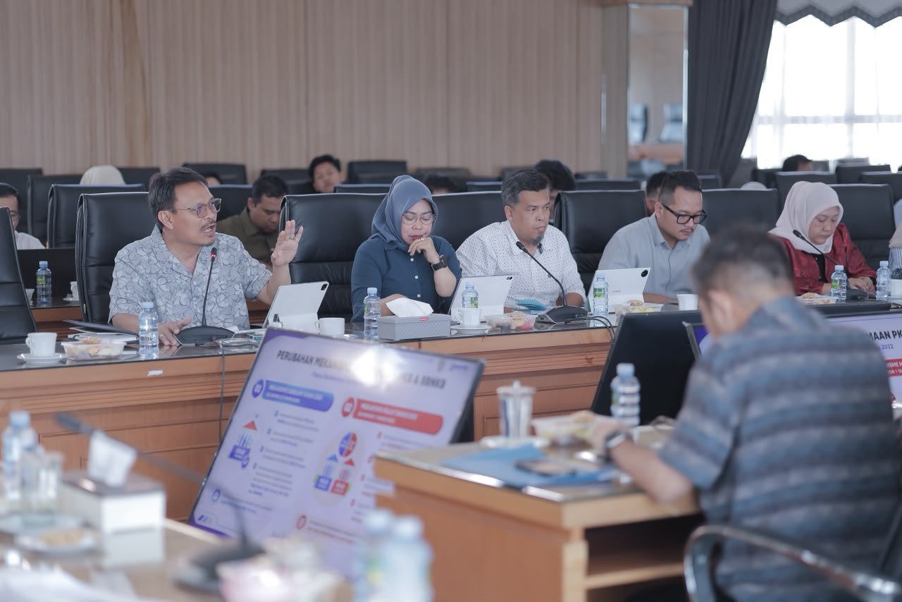 Target Pendapatan APBD Kalsel 2027 Dipatok Rp8 Triliun, Berpeluang Tembus Rp9 Triliun 1 IMG 20260721 WA0043