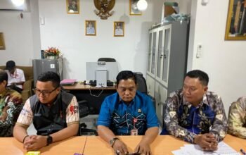 Temui Titik Terang, Belasan Siswa KKO SMAN 2 Banjarmasin Dipastikan Naik Kelas dan Tidak Pindah Sekolah 4 IMG 20260724 WA0045