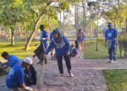 Demokrat Tapin Bersihkan Pasar Keraton Dan Taman Rayakan HUT ke 25 Partai Demokrat