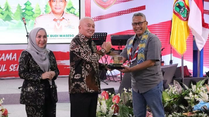 Gubernur Muhidin Sambut Hangat Kedatangan Ketua Kwarnas Gerakan Pramuka 1 IMG 20260725 WA0016