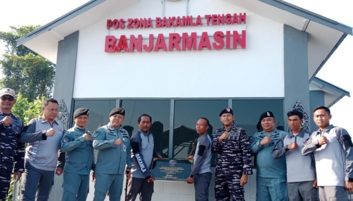 Kunjungan Kerja Kepala Zona Tengah Bakamla RI dalam Rangka Peninjauan Pos Bakamla Banjarmasin di Sungai Barito
