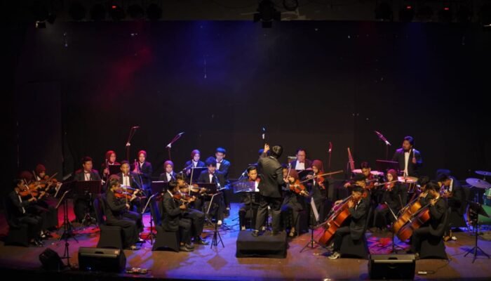 Berawal Buka Kelas Biola di Belakang Rumah hingga Terlahirnya Murakarta Symphony Orkestra
