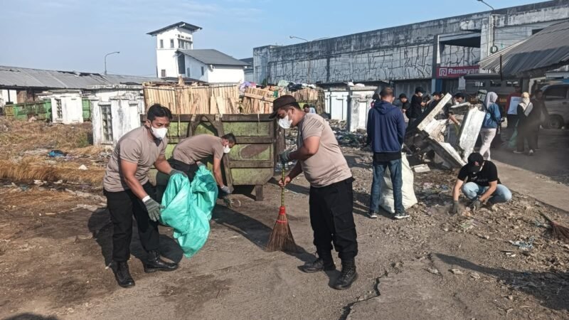 Gotong Royong Warnai Penataan Eks Terminal Sentra Antasari, Polisi dan Warga Bersihkan Kawasan Pasar 1 IMG 20260726 WA0020 e1785043442628