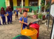 SDN Kupang 1 Bangun Karakter Peduli Lingkungan Lewat Edukasi Pemilahan Sampah