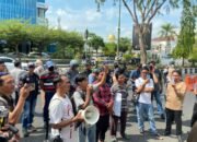 Demo ke PLN, Warga Layangkan Tujuh Tuntutan Soal Pemadaman Listrik Bergilir