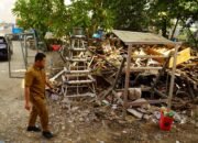Pemkot Pindahkan Material Bekas Bongkaran di Halaman SDN Mawar 7 Banjarmasin