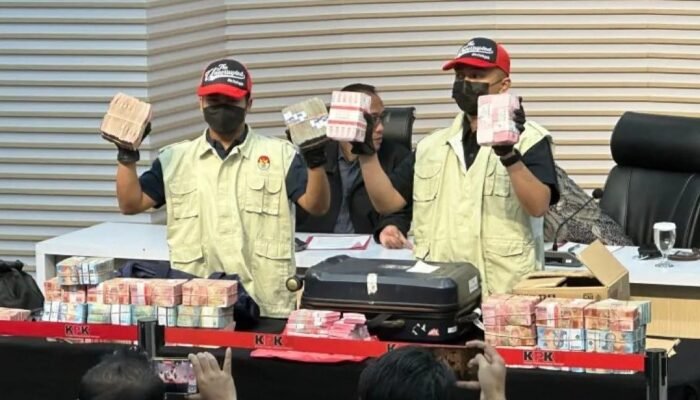 Barang Bukti Rp2,7 Miliar Disita KPK Terkait OTT Bupati Pemalang