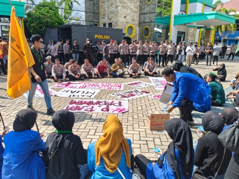 Mahasiswa HST Datangi PLN UP3 Barabai 1 IMG 20260730 WA0058 e1785418722316