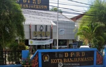 DPRD Kota Banjarmasin Gelar Jalan Sehat dan Public Hearing Bahas Pemadaman Listrik Bergilir 4 IMG 20260730 WA0065