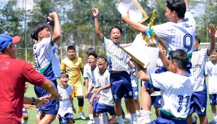 Haus Soccer Kawinkan Gelar Juara Piala Soeratin U-13 dan U-15 Kota Banjarmasin