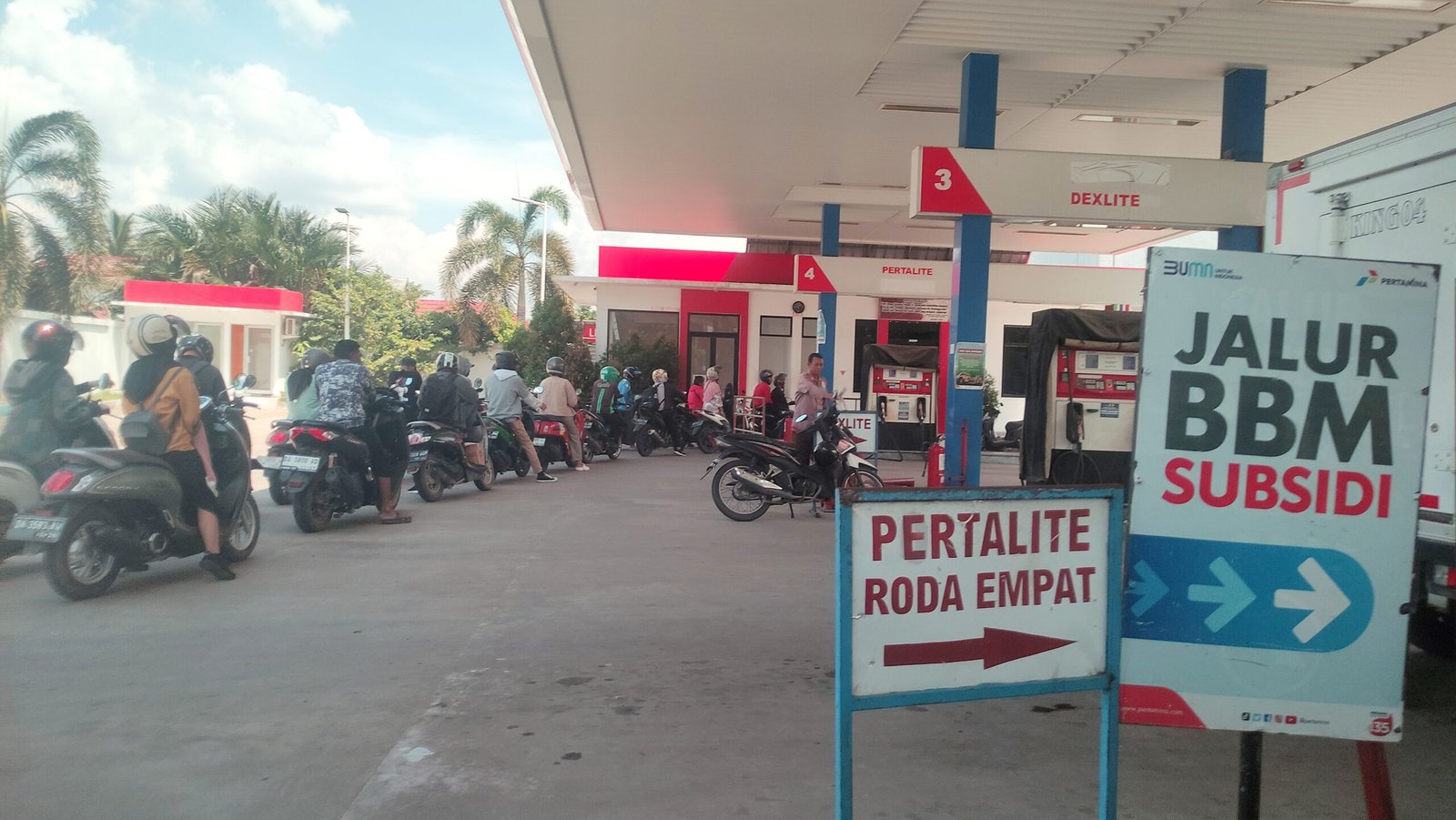 Heboh Perubahan Desain di Totem SPBU, Pertamina: Pertalite Tetap Normal dan Tersedia 1 IMG 20260708 164122 scaled
