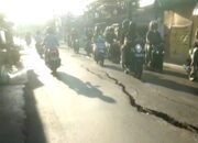 Jalan Veteran Sungai Lulut Retak, Informasi Saksi karena Dilewati Truk Angkutan