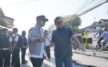 Wali Kota Banjarmasin Tinjau Langsung Jalan Veteran Ambles, Harapkan Perbaikan Segera Sebelum Membahayakan 4 IMG 20260715 122617