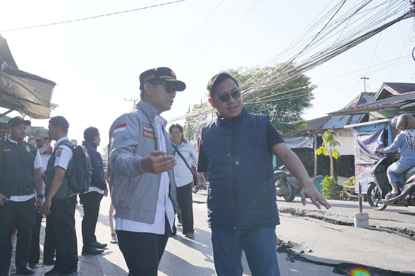 Wali Kota Banjarmasin Tinjau Langsung Jalan Veteran Ambles, Harapkan Perbaikan Segera Sebelum Membahayakan 1 IMG 20260715 122617