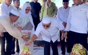 Momen Haru Iringi Penghormatan Terakhir untuk H Syarifuddin Ardasa, Yuni Abdi: "Sudah Saya Anggap Seperti Kakak Sendiri" 4 IMG 20260717 200758