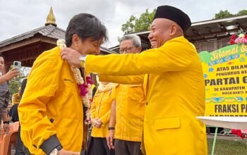 Hasnuryadi Kukuhkan Pengurus Golkar di 11 Kecamatan Tanah Laut, Perkuat Konsolidasi hingga Desa 4 IMG 20260725 203216