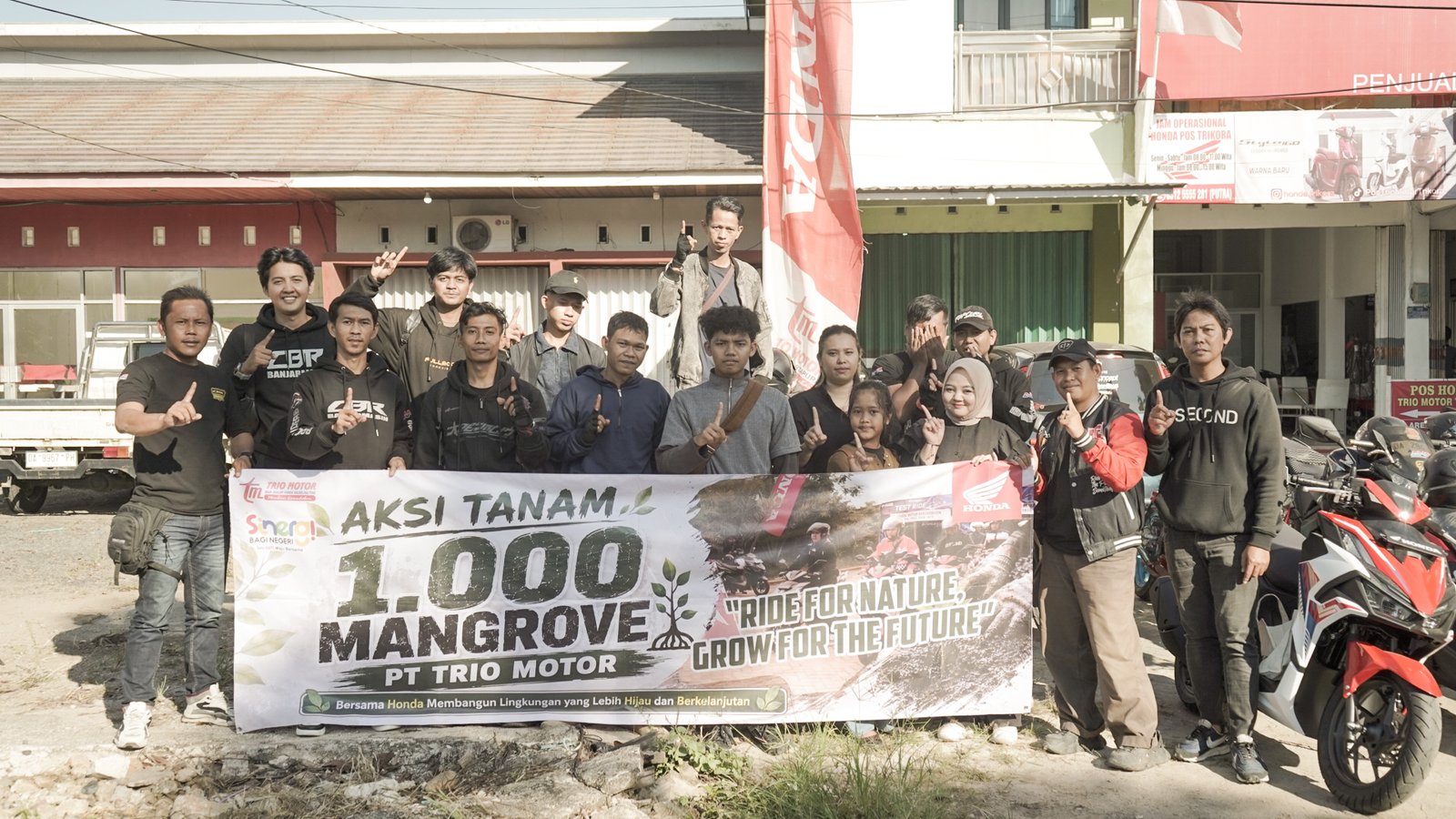 Ride for Nature, Grow for the Future: Trio Motor Perkuat Komitmen CSR Melalui Aksi Tanam 1.000 Mangrove 1 Salinan DSC06186
