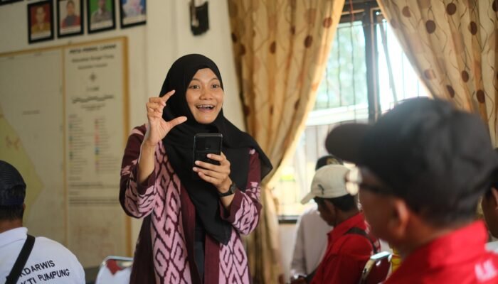 Tim Pengabdian Masyarakat ULM Lanjutkan Program Akselerasi Pemberdayaan Pengrajin Batu Mulia Cempaka Melalui Pendampingan Legalitas dan Digitalisasi Usaha 4 WhatsApp Image 2026 07 30 at 14.53.14 1