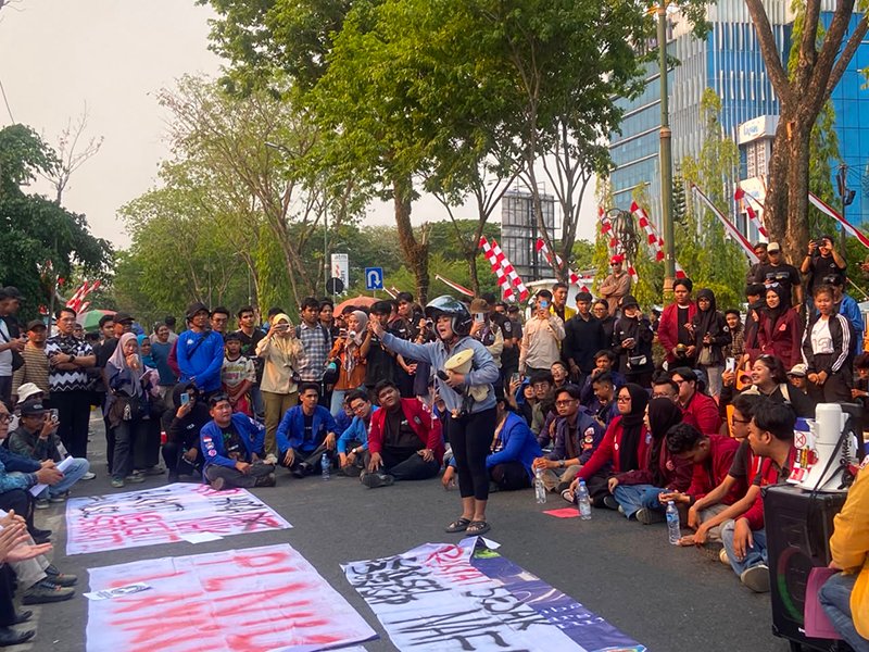 Bukan Sekadar Padam, Yanti Sebut Mematikan Mata Pencahariannya 1 1 2 klm ibu listrik