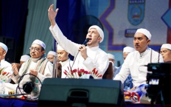 Ribuan Jemaah Padati Banjar Berselawat 5 1 3 klm 55 cm Kontrak Martapura 11 BANJAR BERSELAWAT 1
