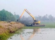 Alat Berat Dikerahkan di Kawasan Embung Jokowi