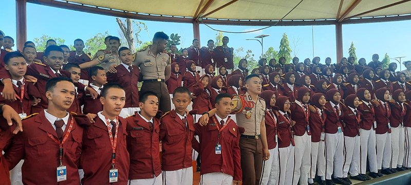 Awalnya Para Siswa Takut Bakal Digembleng Keras 1 1 35 klm 55 cm sekollll