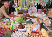Gubernur H Muhidin Cek Langsung Harga Bahan Pokok Pangan