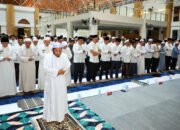 Gubernur H Muhidin Bersama Ulama, Forkopimda dan Masyarakat Salat Hajat