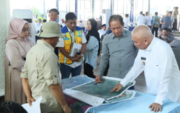 Gubernur H Muhidin Pimpin Tim Penanganan Karhutla 4 1 4 km Kontrak Pemprov 26 Gubernur H Muhidin pimpin tim penanganan karhutla