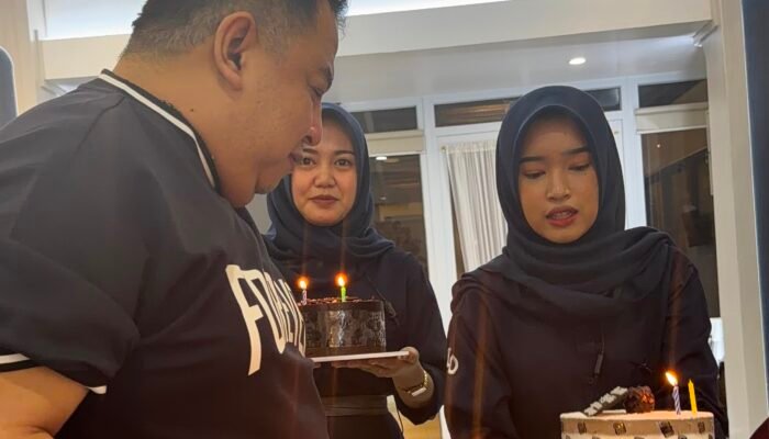 Syukuran Milad Pemimpin Umum Kalimantan Post Troy Satria 4 929960