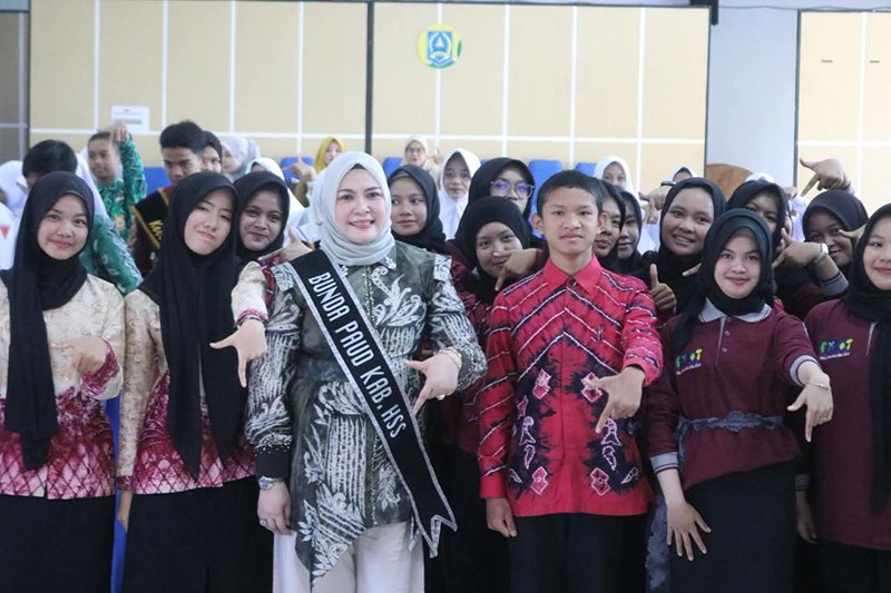 Pelajar Diajak Terapkan 7 Kebiasaan Anak Hebat 1 Hal 12 HSS 1 3 kln