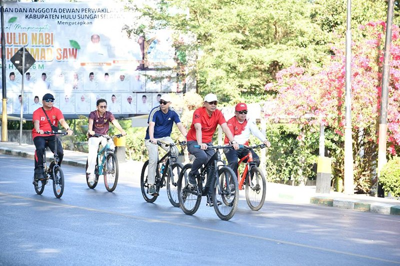 Pererat Kebersamaan Meriahkan HUT ke-81 RI 1 Hal 12 HSS 3 klm 18