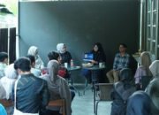Hj Tata Hadiri Diskusi Bersama Komunitas Literasi