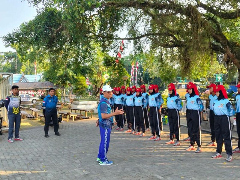 Wabup Beri Semangat Latihan Paskibraka 1 Hal 12 HSS 3 klm 8