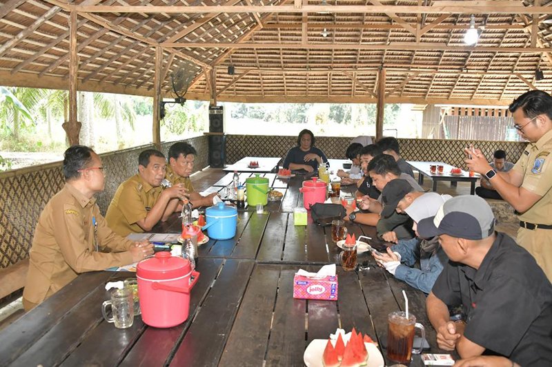 Bupati dan Wabup HSS Silaturahmi Bersama Wartawan 1 Hal 12 HSS 3 klm