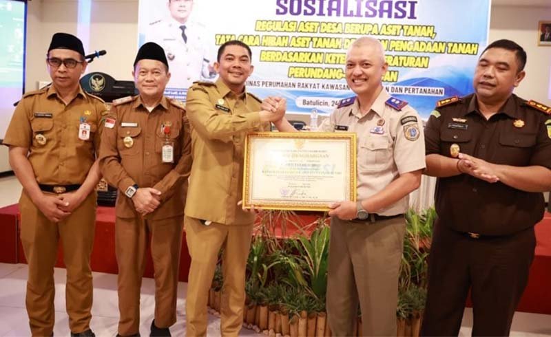 Andi Rudi Latif: Pemkab Tanbu Ingin Pastikan Aset Tanah Pemerintah Miliki Kekuatan Hukum 1 Hal 12 Tanbu 35 klm 14