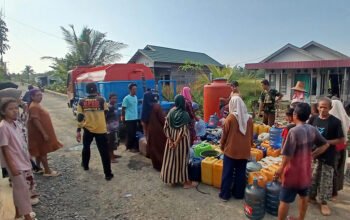 Bantuan Air Bersih, Warga Apresiasi Respons Cepat Pemkab 4 Hal 4 4 KLM Martapura Bantuan air