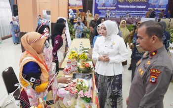 Hal 4 4 KLM Martapura Lomba Kue Tradisional