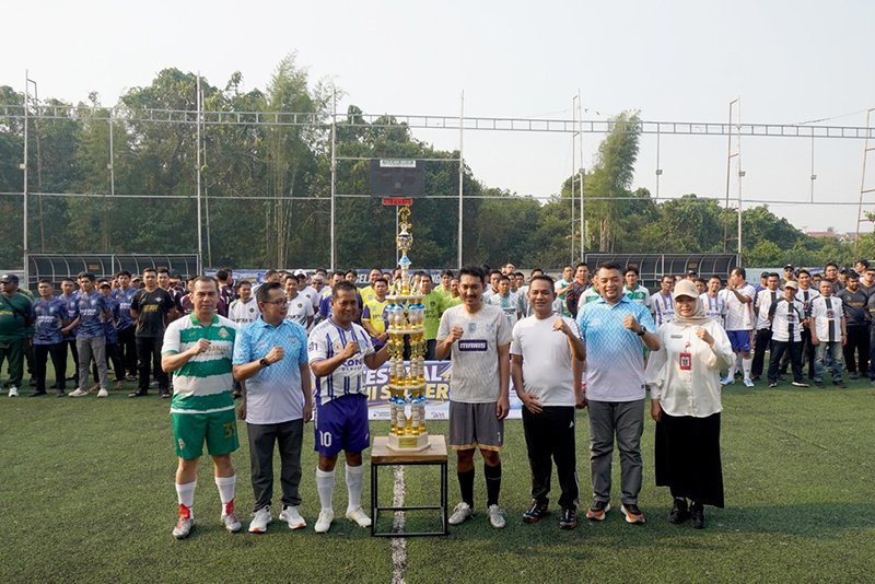 Hal 4 4 KLM Martapura MINI SOCCER