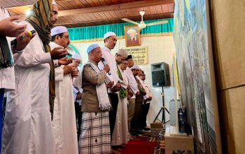 Harjad Banjar, Bupati Ziarah ke Makam Datu Kalampayan 4 Hal 4 4 KLM Martapura Ziarah