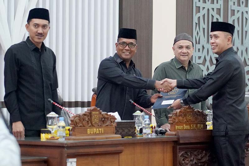 Bupati Sampaikan Raperda APBD 2027 1 Hal 4 4 KLm Martapura Raperda APBD