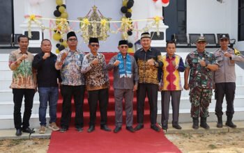 Bupati Kotabaru Resmikan Kantor Desa Sidomulyo 4 Hal 4 Kotabaru 1 3 klm 10